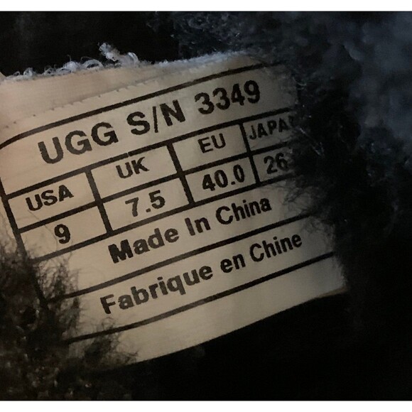 UGG Bailey Button Boots Size 9 - Picture 8 of 9